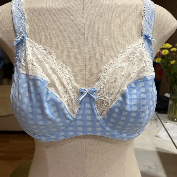 Bra - Picture 2 of 4